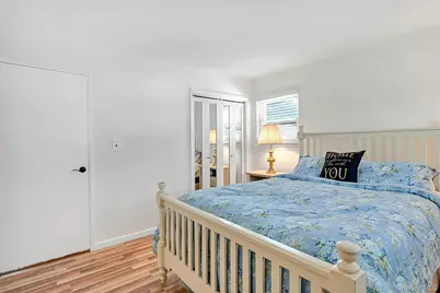 205 Villa Avenue, Deer Park, NY 11729 - Photo 9
