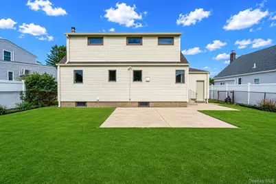 986 Cayuga Road, West Hempstead, NY 11552 - Photo 5