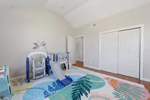 2454 Jefferson St, East Meadow, NY 11554 - Photo 19