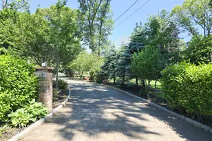 249 Cold Spring Rd, Syosset, NY 11791 - Photo 3