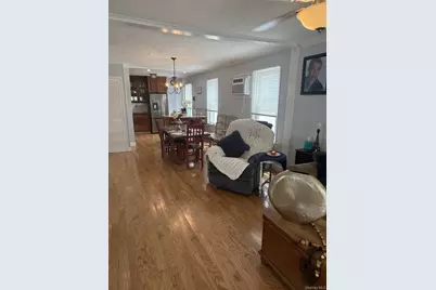 51 Hoffman Street, Franklin Square, NY 11010 - Photo 5