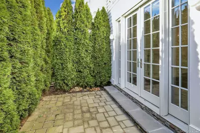 402 Grist Mill Circle, Roslyn, NY 11576 - Photo 21