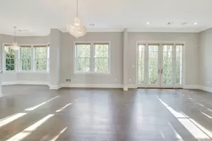 402 Grist Mill Cir, Roslyn, NY 11576 - Photo 7