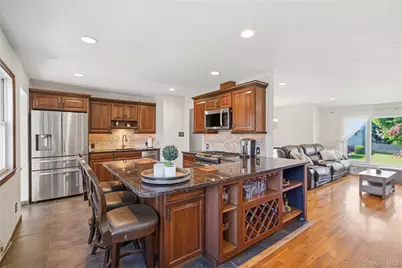 129 Sherman Street, Brentwood, NY 11717 - Photo 7