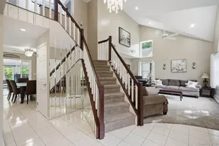 8 Lorraine Ct, Medford, NY 11763 - Photo 11