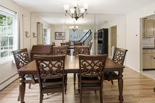 8 Lorraine Ct, Medford, NY 11763 - Photo 21