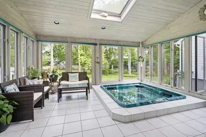 8 Lorraine Court, Medford, NY 11763 - Photo 9
