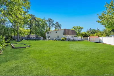 3 Sugar Pine Circle, Medford, NY 11763 - Photo 43