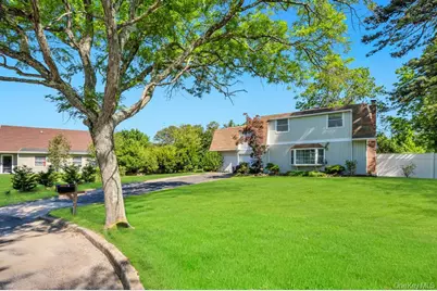 3 Sugar Pine Circle, Medford, NY 11763 - Photo 3
