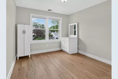 9 Okane Street, Central Islip, NY 11722 - Photo 31