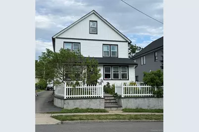 168 Jefferson Avenue, Roslyn Heights, NY 11577 - Photo 3