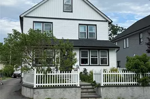 168 Jefferson Ave, Roslyn Heights, NY 11577 - Photo 3