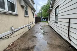 25-21 94th St, East Elmhurst, NY 11369 - Photo 19