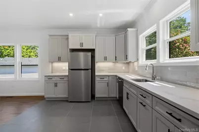141 Forest Avenue, Yonkers, NY 10705 - Photo 11
