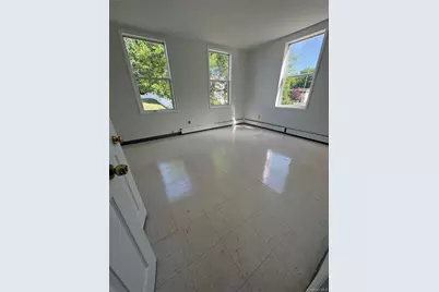 11 Fallkill Avenue, Poughkeepsie, NY 12601 - Photo 3