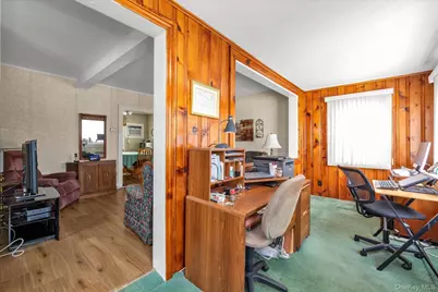18 W Melrose Street, Valley Stream, NY 11580 - Photo 3
