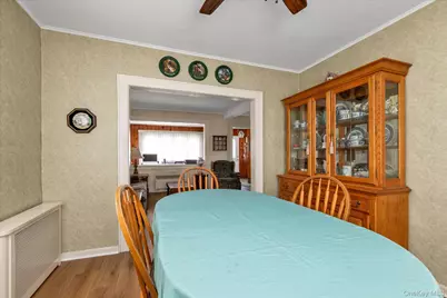 18 W Melrose Street, Valley Stream, NY 11580 - Photo 7