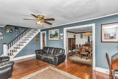 38 Macgregor Avenue, Roslyn Heights, NY 11577 - Photo 7