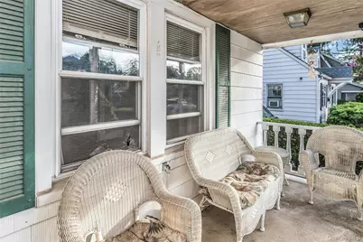 38 Macgregor Avenue, Roslyn Heights, NY 11577 - Photo 3