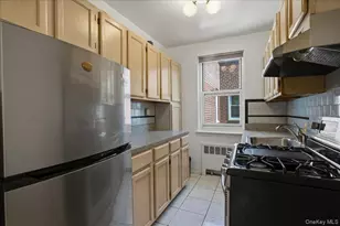 279 N Broadway, Yonkers, NY 10701 - Photo 11