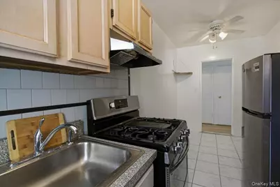 279 N Broadway #8R, Yonkers, NY 10701 - Photo 9