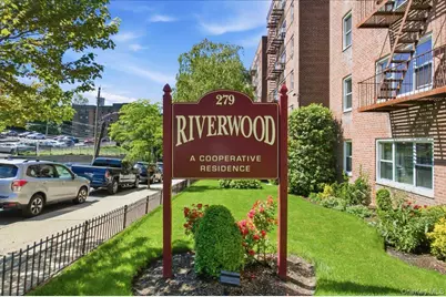 279 N Broadway #8R, Yonkers, NY 10701 - Photo 1
