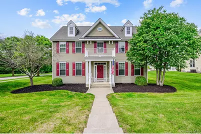 9 Poplar Street, Hopewell Junction, NY 12533 - Photo 1