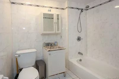 81 Summers Street, Oyster Bay, NY 11771 - Photo 9