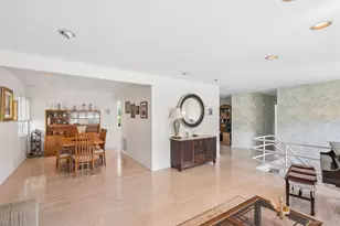 20 Melbourne Ln, Old Bethpage, NY 11804 - Photo 7