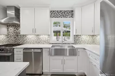 272 Hamilton Avenue, Massapequa, NY 11758 - Photo 13
