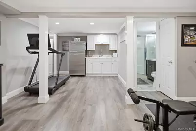 272 Hamilton Avenue, Massapequa, NY 11758 - Photo 27