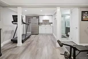 272 Hamilton Ave, Massapequa, NY 11758 - Photo 27