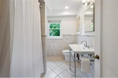 632 Colonial Avenue, Pelham, NY 10803 - Photo 17