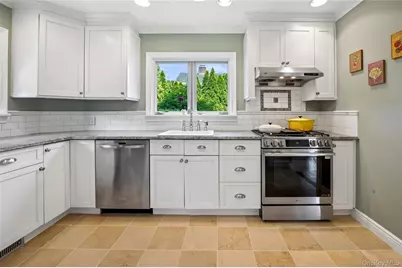 9 Maul Street, New Rochelle, NY 10801 - Photo 11