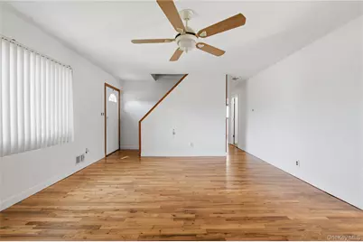 403 Brookside Court, Copiague, NY 11726 - Photo 5