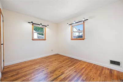 403 Brookside Court, Copiague, NY 11726 - Photo 13