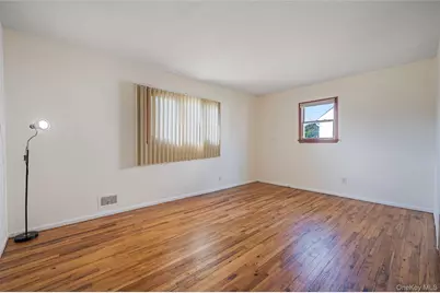 403 Brookside Court, Copiague, NY 11726 - Photo 11