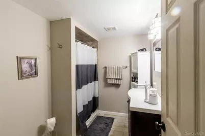 395 Saldane Avenue, North Babylon, NY 11703 - Photo 13