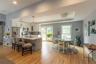 395 Saldane Avenue, North Babylon, NY 11703 - Photo 19