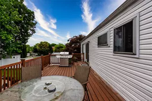 395 Saldane Ave, North Babylon, NY 11703 - Photo 27