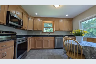 26 Roslyn Road, Carmel, NY 10512 - Photo 13