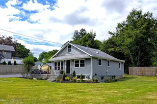 26 Roslyn Rd, Carmel, NY 10512 - Photo 3