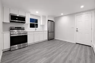 18 Merrick Rd, Shirley, NY 11967 - Photo 5