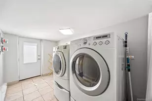1034 Revere Ave, Bronx, NY 10465 - Photo 25