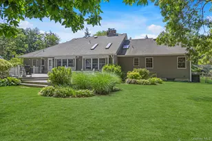 67 Clarke Dr, East Northport, NY 11731 - Photo 21