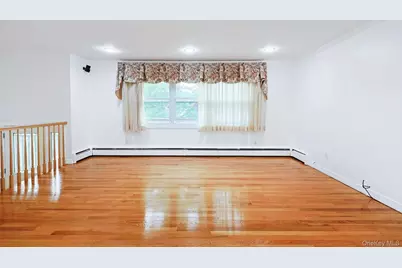 9 Grossman Street, Melville, NY 11747 - Photo 5