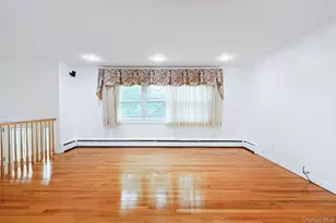 9 Grossman St, Melville, NY 11747 - Photo 5