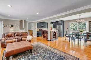 14 Brittany Ct, Northport, NY 11768 - Photo 3