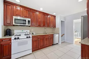 161 Sunset Rd, Massapequa, NY 11758 - Photo 13