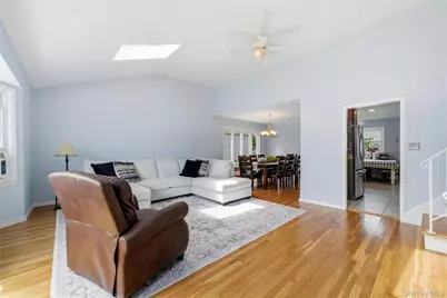 161 Sunset Road, Massapequa, NY 11758 - Photo 9